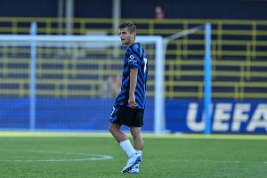 记者：国米将与19岁中场贝伦布鲁赫续约至2029年