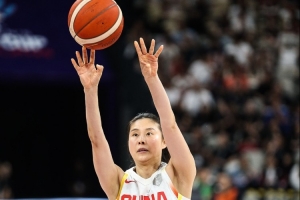 杏彩网页版-运筹帷幄！王思雨10分钟2中1贡献6分和全队最高7助 仅1失误