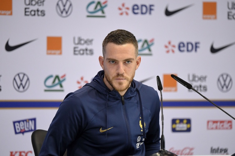 杏彩体育app-罗马诺：里昂中场韦勒图加盟卡塔尔球队阿拉比SC，已达成协议