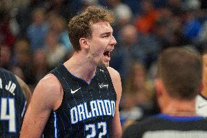 上次交手曾绝杀湖人！雷迪克：我对小瓦格纳充满敬意 他是个球星