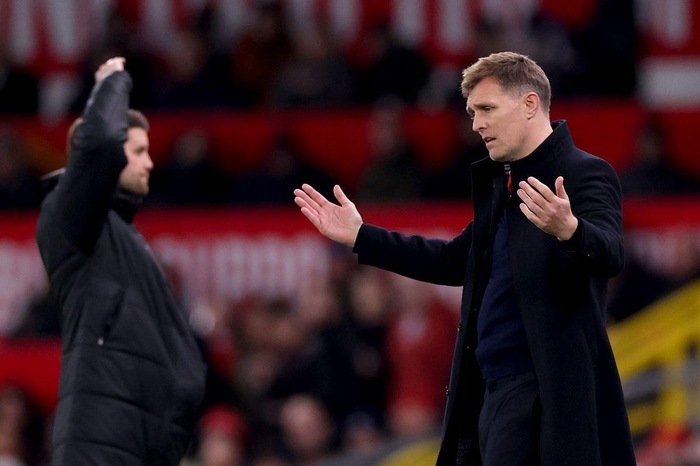 曼联创下44年耻辱纪录！两项国内杯赛均一轮游，追平历史最差战绩|布莱顿|马特尼亚|本杰明·帕瓦尔|曼联赛事|球队耻辱纪录_新浪体育_新浪新闻